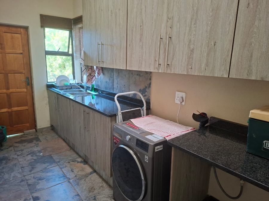 3 Bedroom Property for Sale in Buffelspoort Eco Estate North West